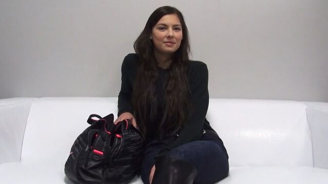 Милая чешка на порно кастинге отдалась рачком и не только