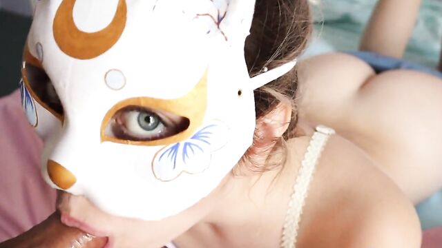 Побоялась, что мама с папой ее узнают