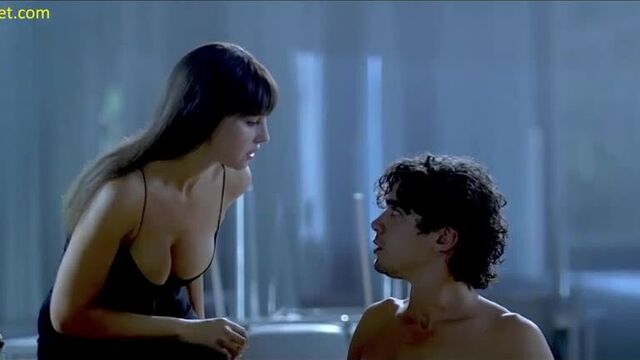 Моника Беллуччи - сцена сексуального обнажения в фильме «Мануал д амор» голая секс порно слив засвет nude porn bellucci monica