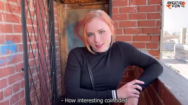 Русская шлюха изменила с соседом ( russian с разговорами в чулках в белье)