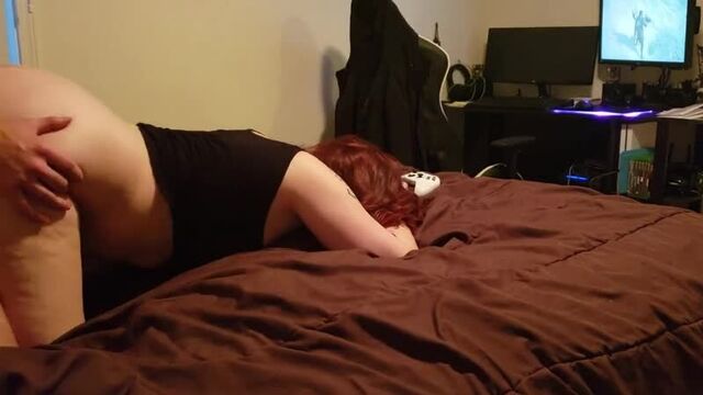 Да дай выебу я тебя уже Gamer girl gets fucked trying to play Assasins Creed