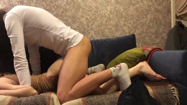 Очень худая девка трахается со своим парнем.(PornHub#1Official)[ПОРНО СЕКС АНАЛ МИНЕТ ДОМАШНЕЕ,webcam,Creampie,Tits,Teens]