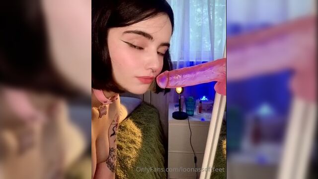 Я буду сосать тебе пока ты не кончить в мой теплый ротик (порно минет отсос русская соска нежный слюнявый член пенис резиновый)