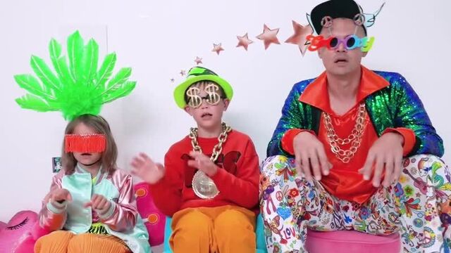 Макс и Катя хотят быть спасателями