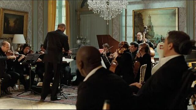 Отрывок из фильма "1+1 Неприкасаемые" / Танец Дриса ►filmCut