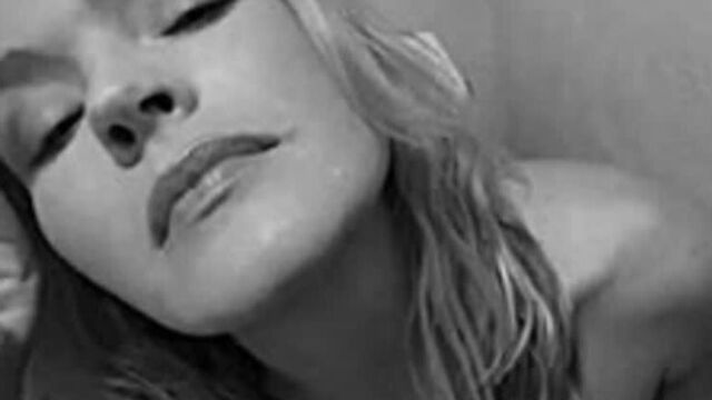 ПОРНО МАМОЧКА СПОРТСМЕНКА НАПИЛАСЬ И ОТСОСАЛА СЫНУ И НАЧАЛА СНИМ ПОСТОЯННО ТРАХАТЬСЯ