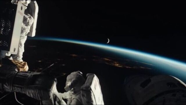 "Africa" группы Toto в художественном фильме "Падение Луны"