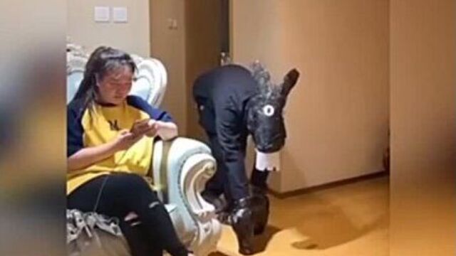 Когда в семье не без "урода" от скуки точно не умрешь 