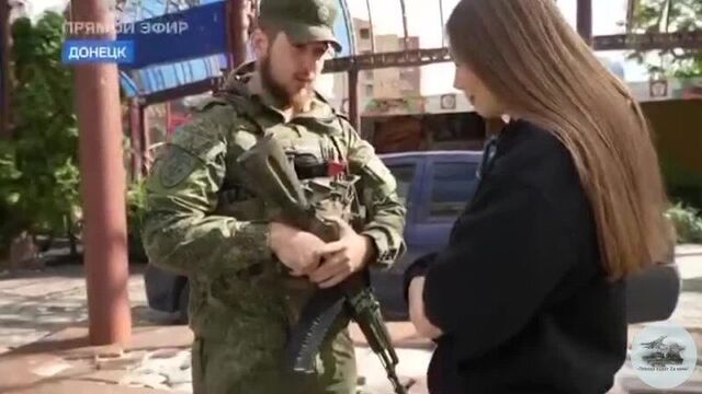 Михаил Онуфриенко: обзор фронтов, аналитика. Марьяна Наумова: проект "Мы живы" - Мама солдата. Песня «30 метров».