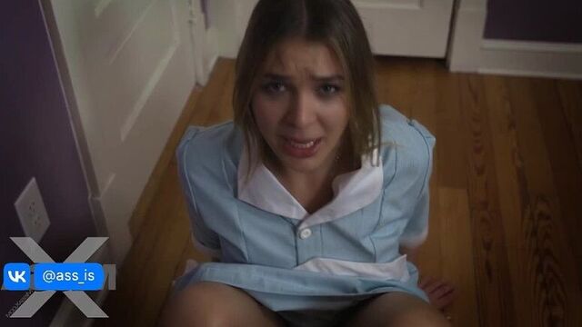 Молоденькую горничную оттрахал во все щели незнакомец - big tits / hardcore / без презерватива [Blair Williams,, 2017]