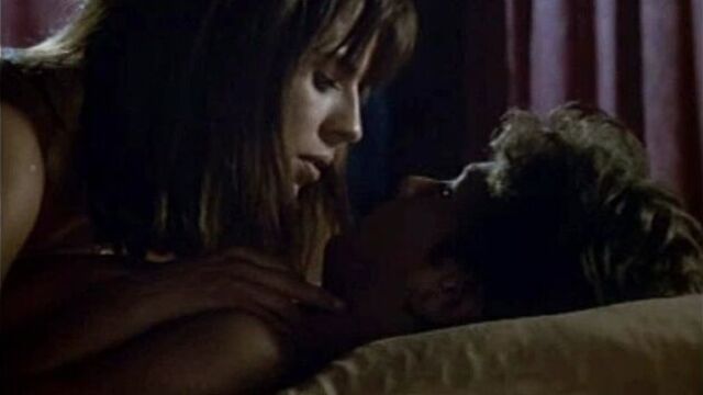 Сестра занялась сексом с младшим братом (инцест, спалила за дрочкой брата, кончил в сестру, помогла кончить)