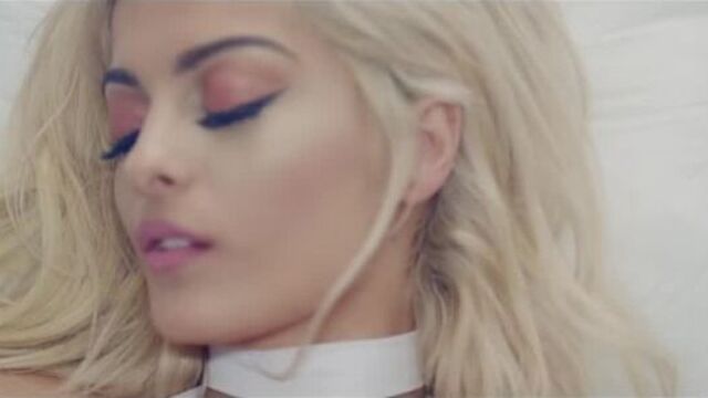 Bebe Rexha - F.F.F. (feat. G-Eazy) (official) (секси клип музыка sexy music video clip explicit эротика секс девушки HD 1080p