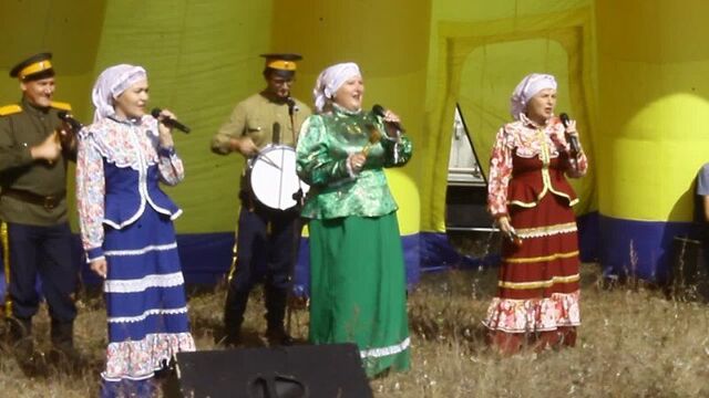 Фольклорная группа "Казачьи напевы" - Походная песня казаков "Линейные казаки"