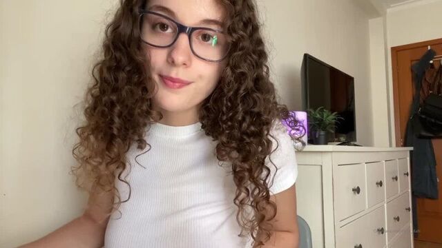 Милая студентка кудряшка не хочет учиться а хочет ебаться (домашнее порно соло оргазм няшка Love Lilah onlyfans sex slut) - HD