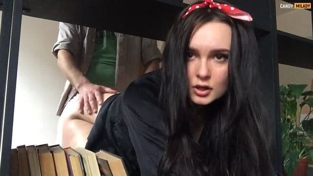 Выебал застрявшую жопастую сестренку