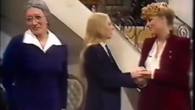 Богатые тоже плачут 240 серия