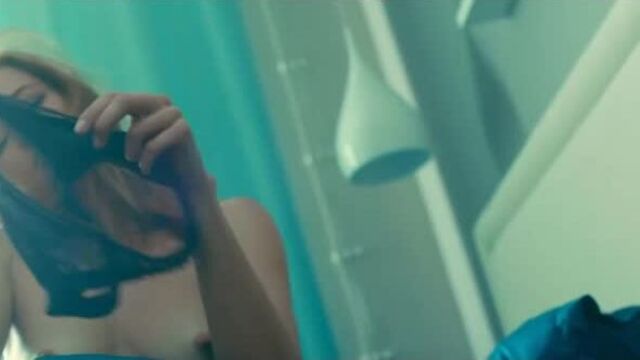 Полностью голая Катерина Шпица