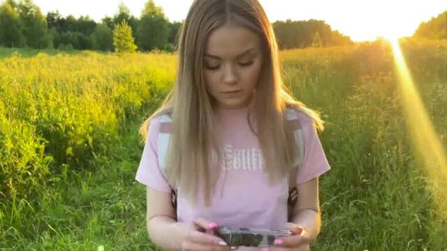 Потеряла в лесу мужа, но нашла после секса с лесником [PORNFUN ПОРНО ВК, Porn vk] Русское, На природе, От первого лица - POV