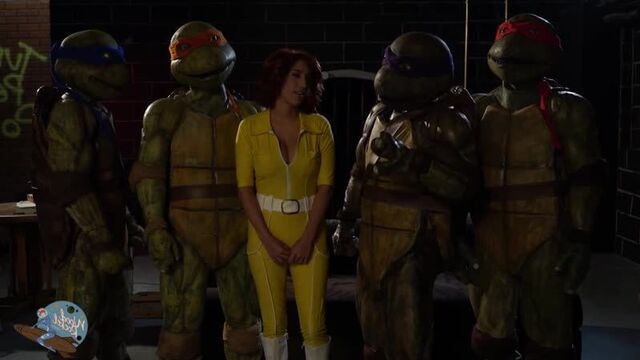 Черепашки ниндзя ебанулись и трахнули Эприл [Домашнее русское частное порно видео мамки инцест ебля сосёт шкура]