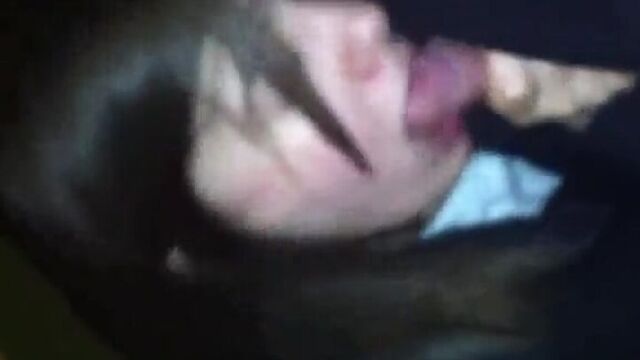 Вписка _ Малолетка делает минет, красотка сосет, студентка голая, сиськи, грудь,