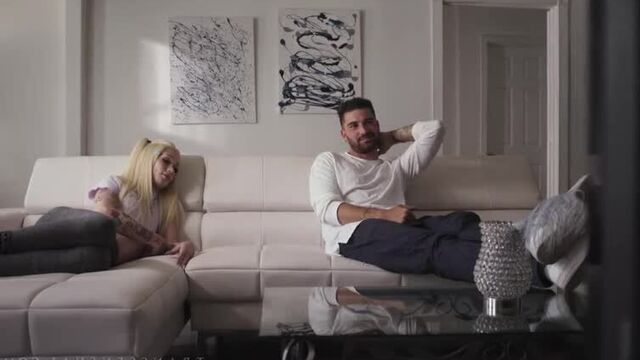 би порно с красивым трансом Emma Rose