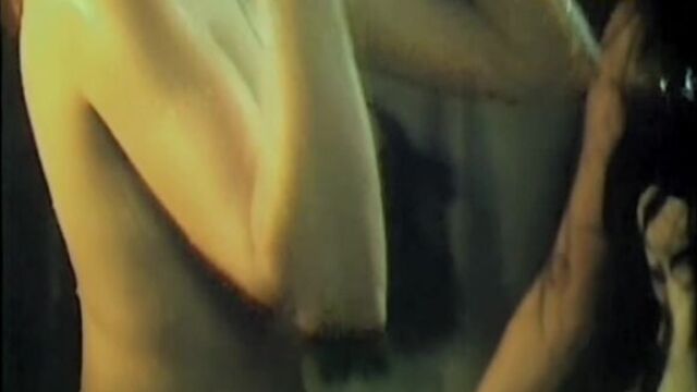 Ольга Кабо голая в фильме "Рыцарский замок" (1990, Сергей Тарасов) - Версия 2