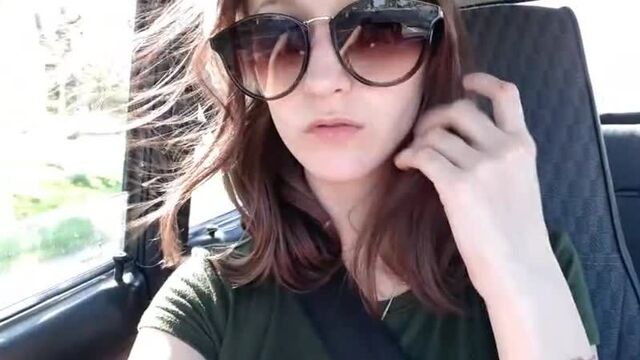 Молодая девушка развлекается в яндекс такси (скандал)(Домашнее порно,cumshot,частное,porno,sex,xxx,milf,mature,pov,секс,первый р