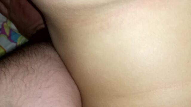 Присунул пьяной спящей