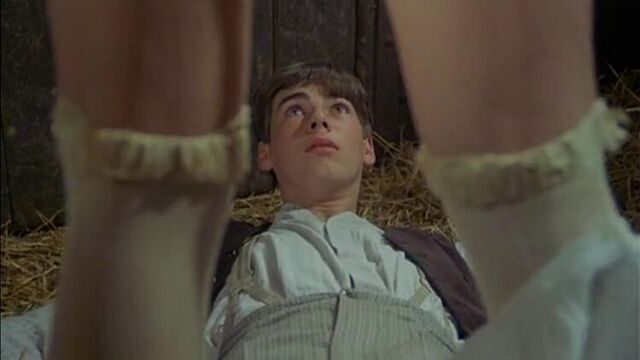 Секс мальчика со взрослой женщиной - Инцест в ретро фильме. Эротические сцены из фильмов