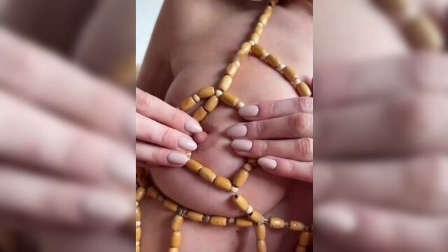 Elizabeth Vasilenko (@elizabethvasilenko)