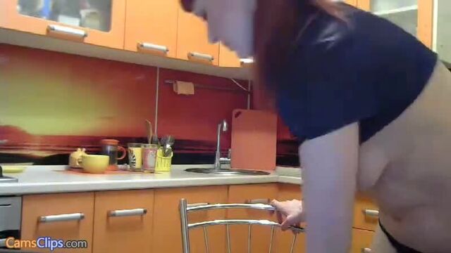 Redfury69 - Брюнетка сосет член своему суженному