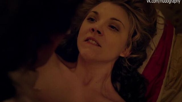 Натали Дормер (Natalie Dormer) голая в фильме "Скандальная леди У" (The Scandalous Lady W, 2015, Шери Фоксон)