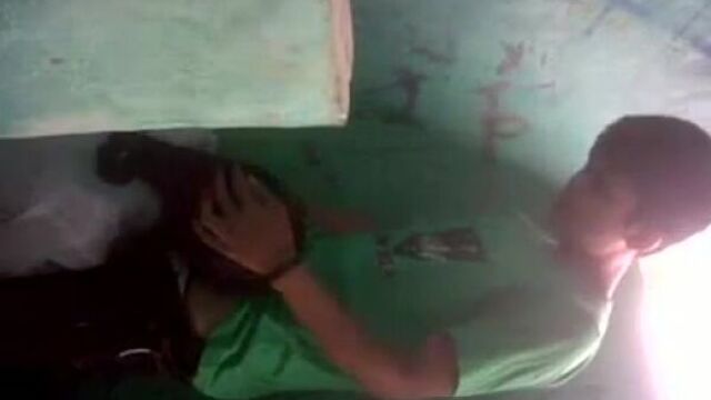 Студенты в перерыв. Азия - любительское видео секс порно домашнее анал минет вписка пьяная бухая сосет молодая мамку малолетку