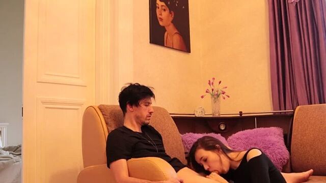 Домашний секс русской молодой пары с диалогами