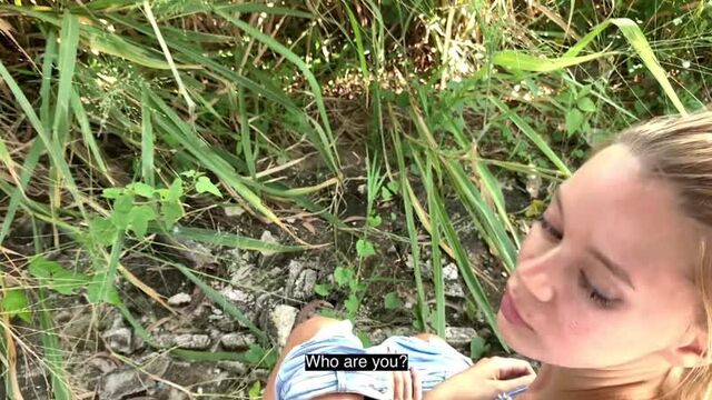 Маньяк поймал на стройке девчушку и знасиловал ее. Порно, секс, износилование.