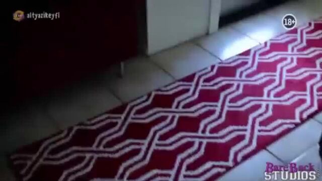 KIZINI S KEN VEY BABA T RK E ALTYAZILI PORNO ZLE (360p).mp4