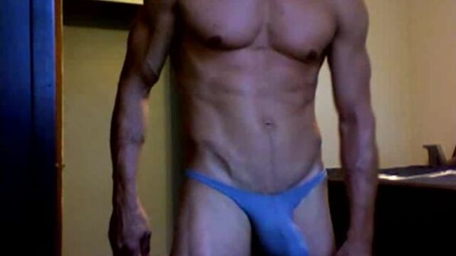 #ГейХран. Большой хуй в кольцах - bonerboy4u Гей порно член плавки эксгибиционизм парень мужик