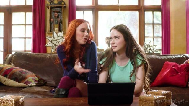 Hazel Moore, Jupiter Jetson - Help Me Understand [Lesbian]