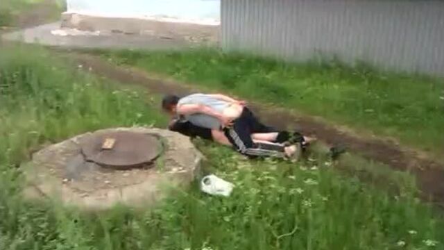 АЛКАШИ ТРАХАЮТСЯ (480p).mp4