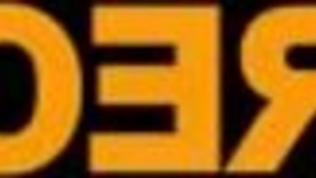 Выебал спящую сестру она была не против.mp4