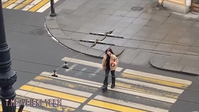 Лина Мигурт на Невском повелась на кавказский прикол, Порно Sex трах Fuck Домашнее porno Любительское Home Porn домашка sexy