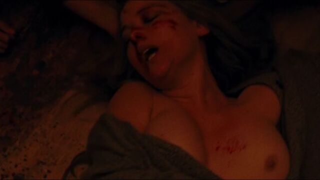 Дженнифер Лоуренс (Jennifer Lawrence) и Мишель Пфайффер (Michelle Pfeiffer) голые в фильме «мама!» (2017)