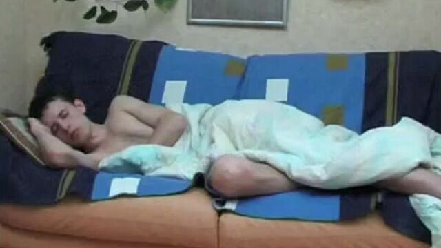 русская мать насилует сына спящего