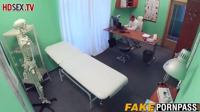 В больнице пациентка на собственном примере ощутила хардкор секс