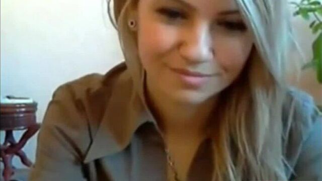 Юная блондинка согласилась помочь мне кончить | перископ, скайп, омегле, вирт, дрочка, кумит, coomeet, кумет, coometchat