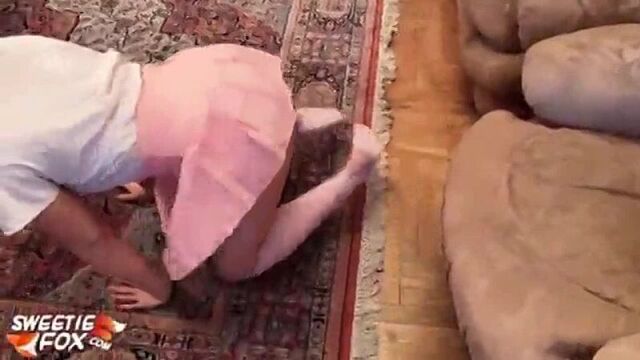 Sweetiefox сосет член отчима