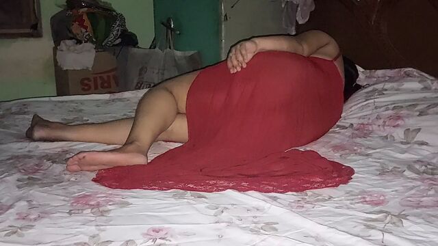 Трахаю Salu ночью по desicock24