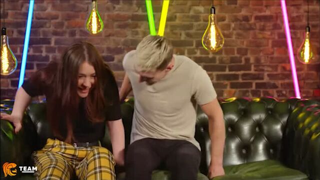 Голое влечение [Голый аттракцион] (8 сезон 2 серия)