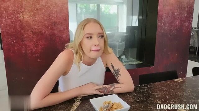 Порно видео с Русской Озвучкой - Инцест - Непредвиденное обстоятельство - (Русская озвучка)