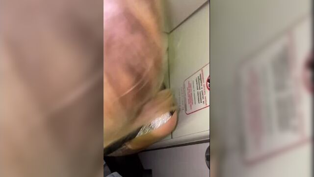 Китаянку Кончил сперму в рот